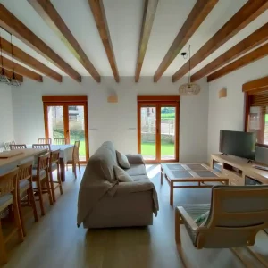 f8482aa2-07e7-4cc3-8b77-1ca1eb818744